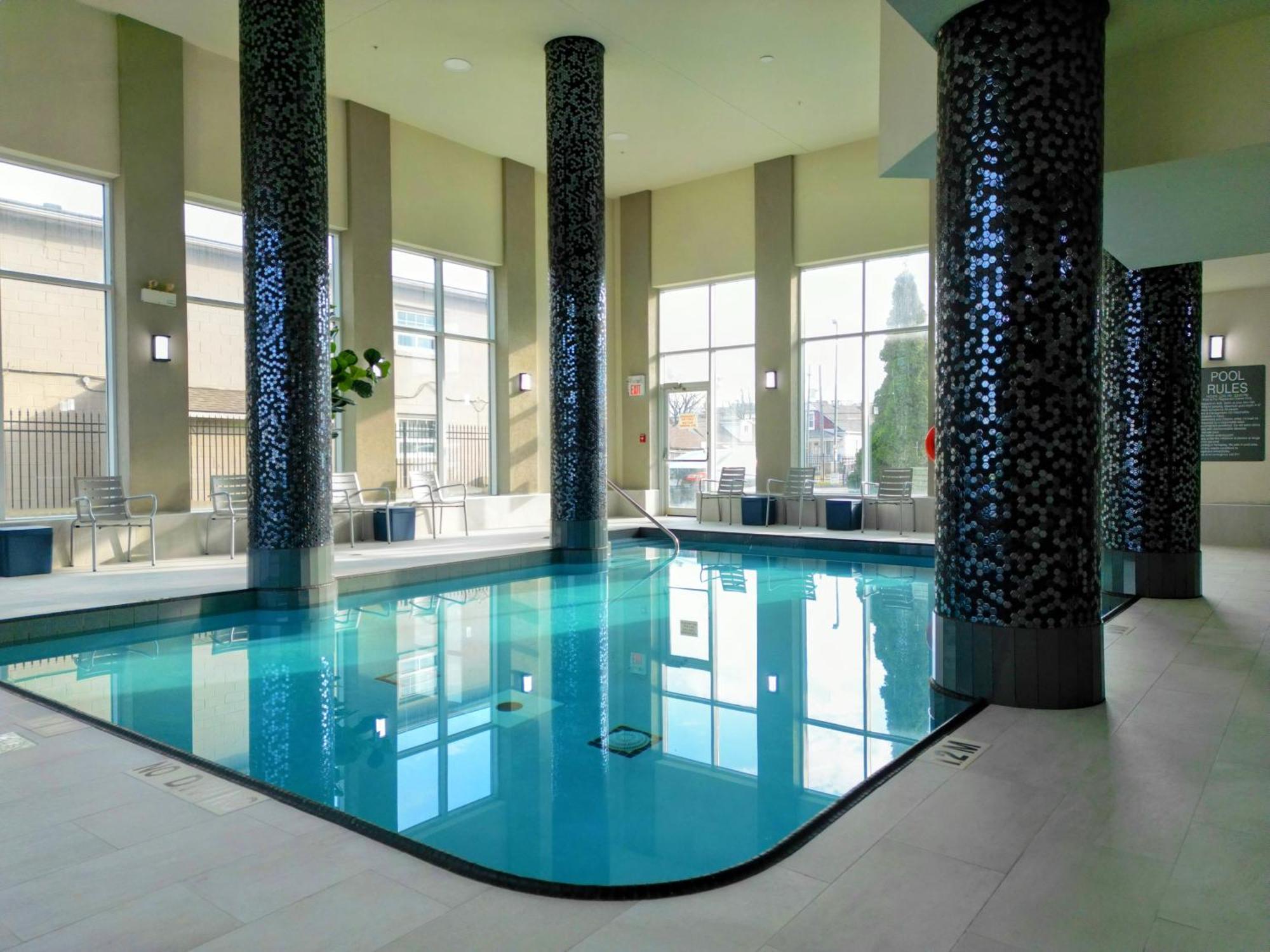 Comfort Hotel Ниагара-Фолс Экстерьер фото